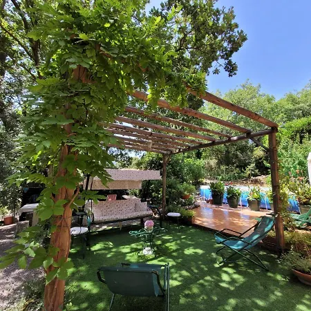 Bed & Breakfast Hassin 3*